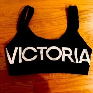 Victoria Sport sports bra. Preloved in GREAT condition. Size M